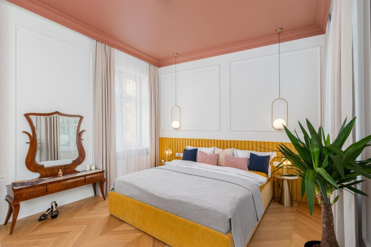 Premium Apartment In Parisian Style In The Heart Of Old Krakkó Kültér fotó
